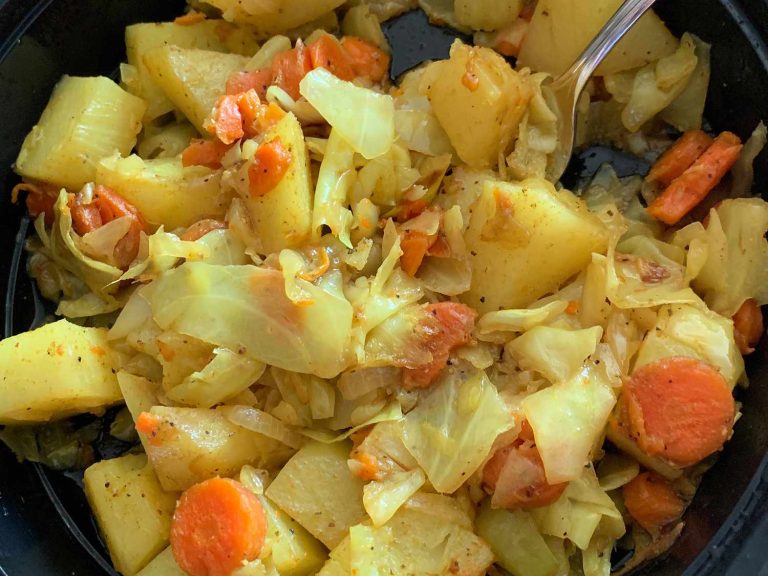 6887152 Ethiopian Cabbage Dish Rachael Grace Tucker 4x3 1 3de79dc4a7a64c71a8c30e21fa297ede 1